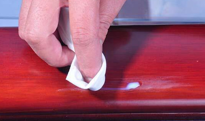 家具刮傷如何如理？